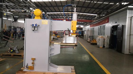 50HZ 3.5KN φύλλο μετάλλου CNC σημείο συγκόλλησης μηχανή Τραπέζι λειτουργεί