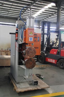 Ημιαυτόματη μηχανή συγκόλλησης με Cnc